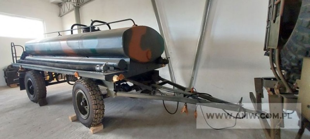 Cysterna paliwowa 4M3 na przyczepie D-46A CP-4 